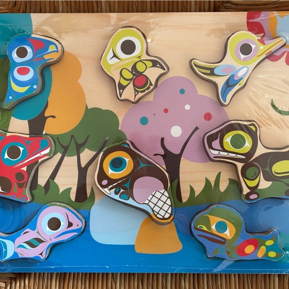 Other - Wooden Puzzle Toy. Native Animals. Vancouver​